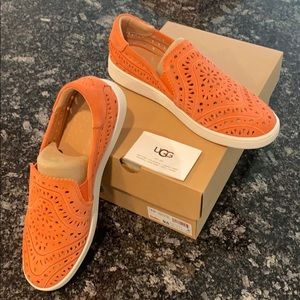 UGG Cas perf leather shoes